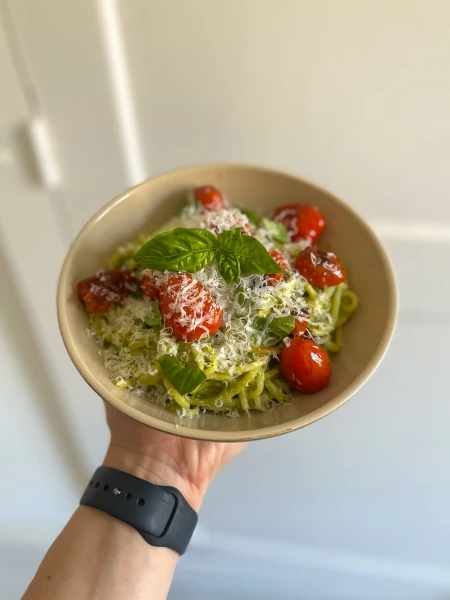 Image de la recette : Pâtes au pesto de courgettes